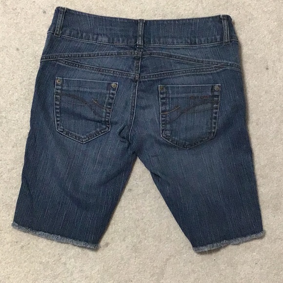 DKNY JEAN CAPRIS - Picture 3 of 3